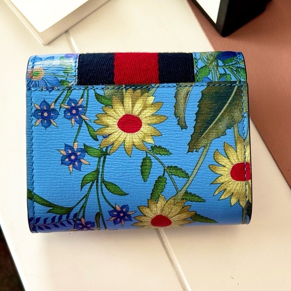 REDUCED Gucci Floral Compact Wallet - Picture 4 of 12